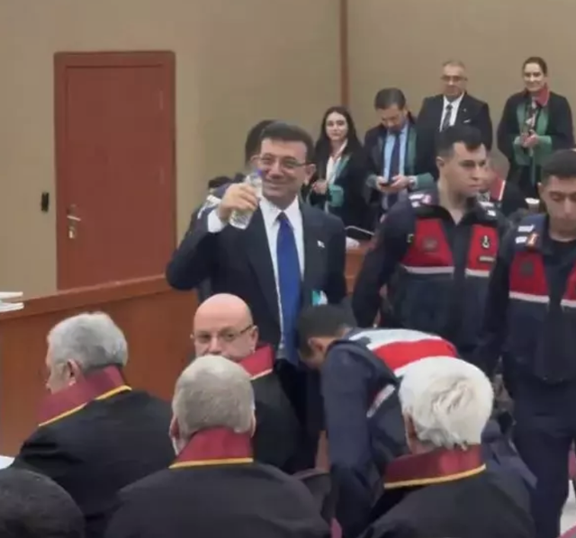 Ekrem İmamoğlu'nun son haline bakın! Diploma davasında karar 15 gün içinde açıklanacak - Resim: 0
