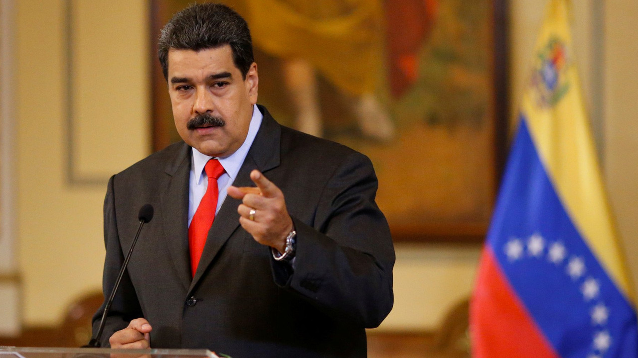 Venezuela’da binlerce kişi Devlet Başkanı Maduro’ya destek için yürüdü